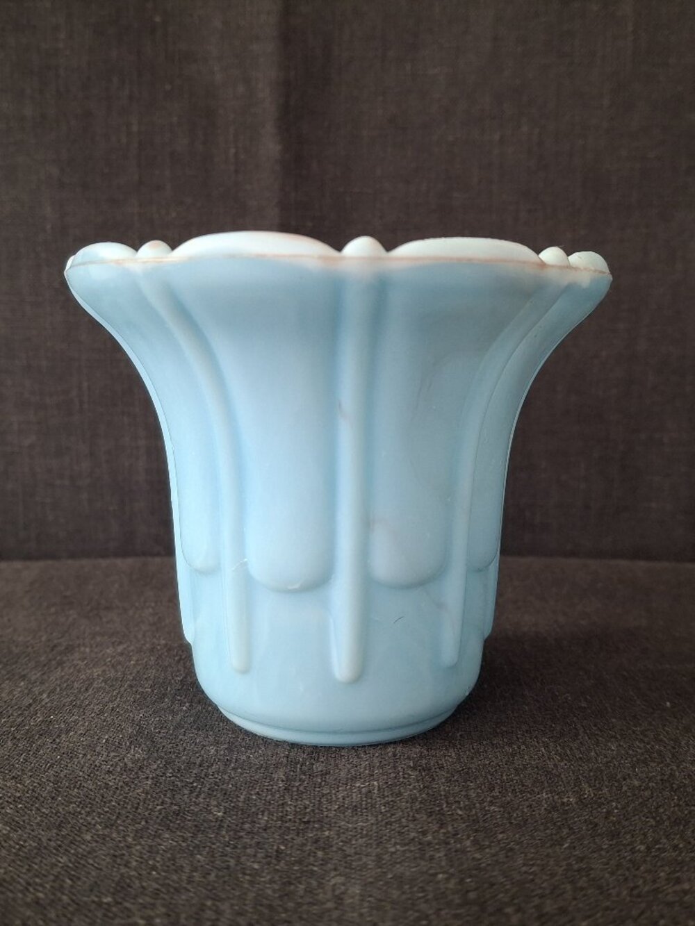 Vintage Akro Agate Glass Flower Pot Ribs and Flutes Scallop Rim 297 Baby Blue